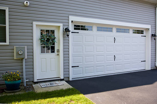 24/7 Emergency Garage Door Panel Replacement experts in New Castle, IN